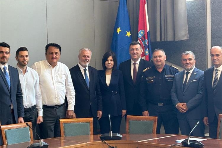 Slika /slike/Sastanak HVZ prekogranicna suradnja (1).jpg